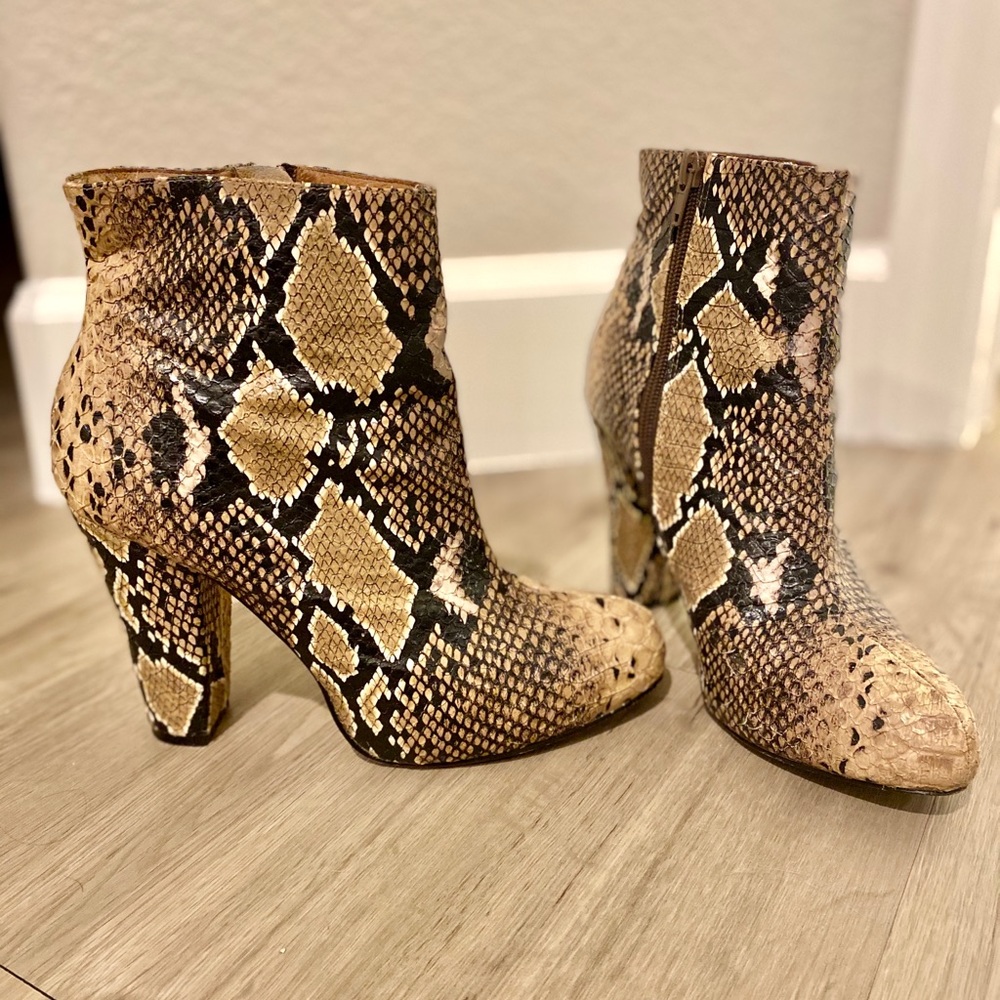 Snakeskin Topshop Bootie Size 6